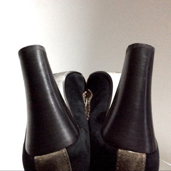 Naughty Monkey Rock and Roll Pumps gold studs - Picture 7 of 8